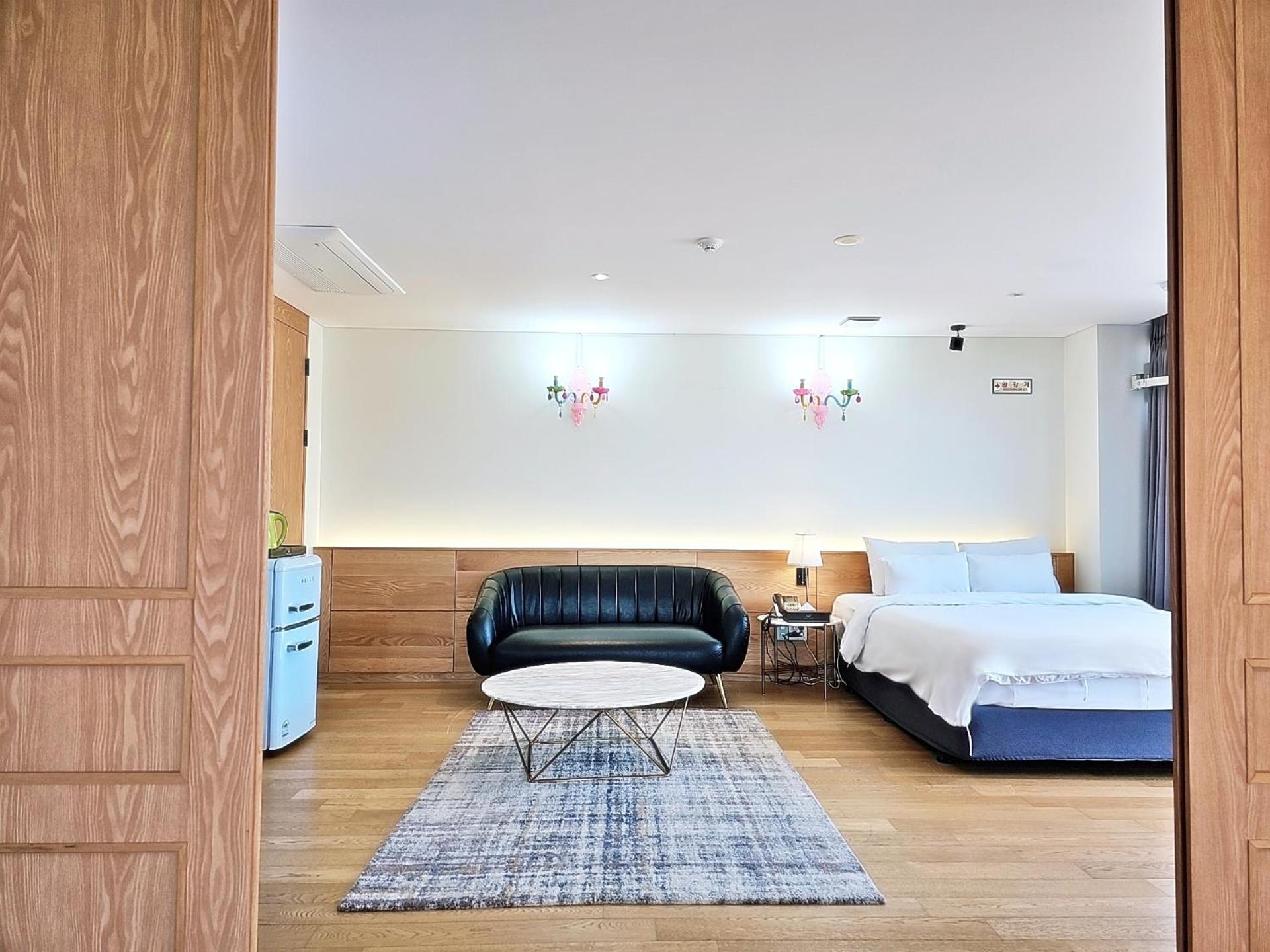 Suncheon Hotel Gite מראה חיצוני תמונה